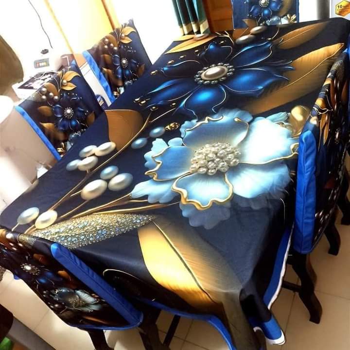 China Premium 3D Print Table Cloth Set