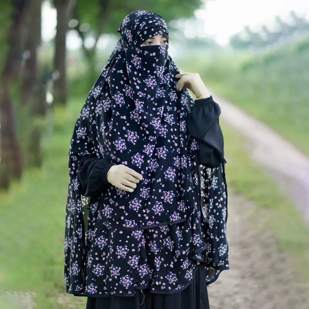 Iqra piping hijab